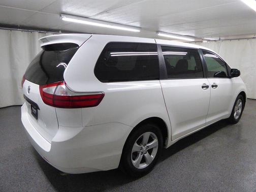 2016 Toyota Sienna L