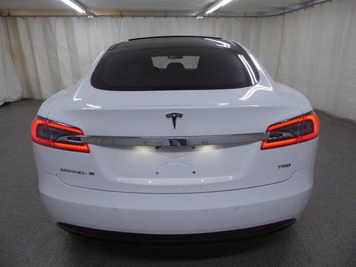 2016 Tesla Model S 75D