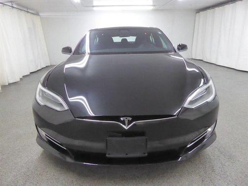 Obsidian Black Metallic 2017 Tesla Model S 100D