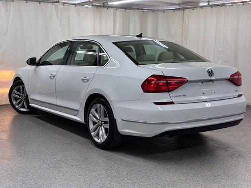 2016 Volkswagen Passat 1.8T SEL