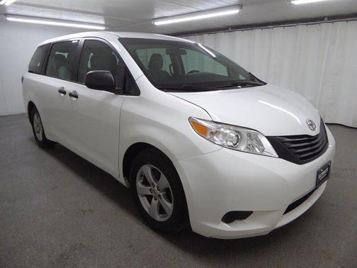 2016 Toyota Sienna L