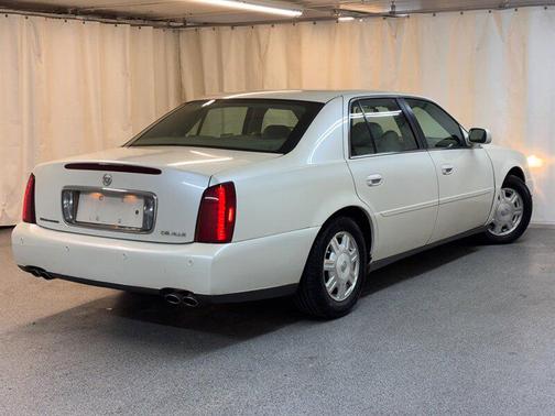 2003 Cadillac DeVille Base
