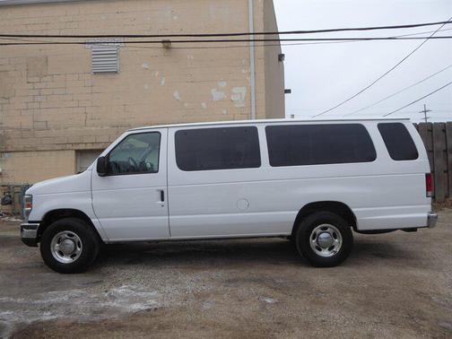 2011 Ford E350 Super Duty XL