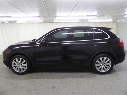 Black 2014 Porsche Cayenne Platinum Edition