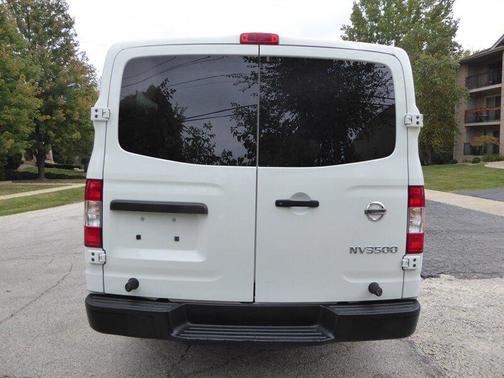 2017 Nissan NV Passenger NV3500 HD S V6