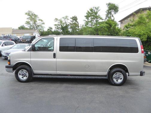 Steel Gray Metallic 2007 GMC Savana 3500 Base