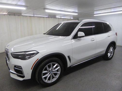 Black 2019 BMW X5 xDrive40i