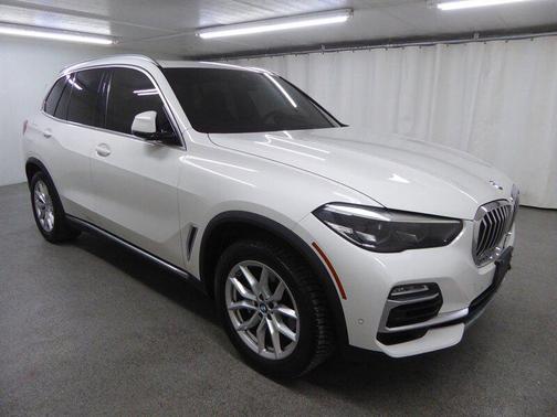 Black 2019 BMW X5 xDrive40i