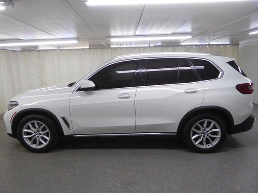 Black 2019 BMW X5 xDrive40i