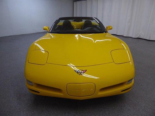 2001 Chevrolet Corvette Base