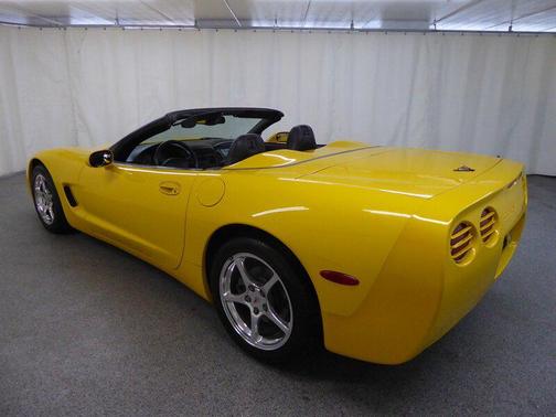 2001 Chevrolet Corvette Base