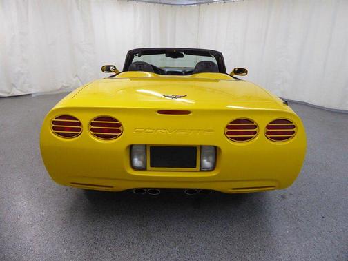 2001 Chevrolet Corvette Base