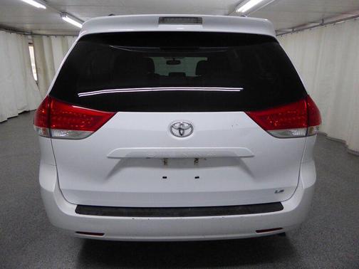 2014 Toyota Sienna LE