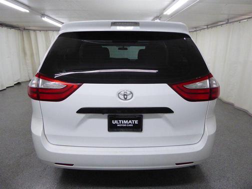 2016 Toyota Sienna L