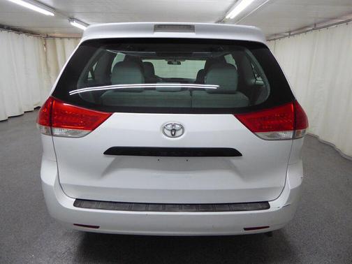 2014 Toyota Sienna L