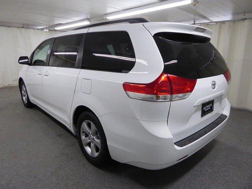 2014 Toyota Sienna LE
