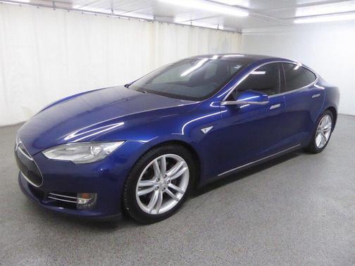 Deep Blue Metallic 2015 Tesla Model S 70D
