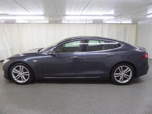 2015 Tesla Model S 85D