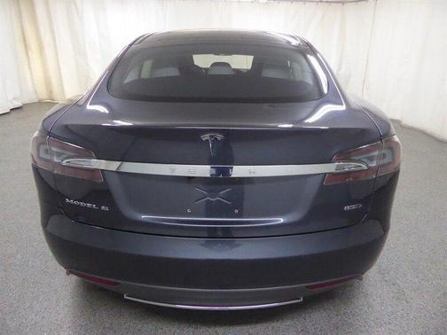 2015 Tesla Model S 85D