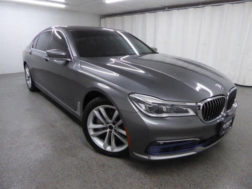 2016 BMW 750 i xDrive