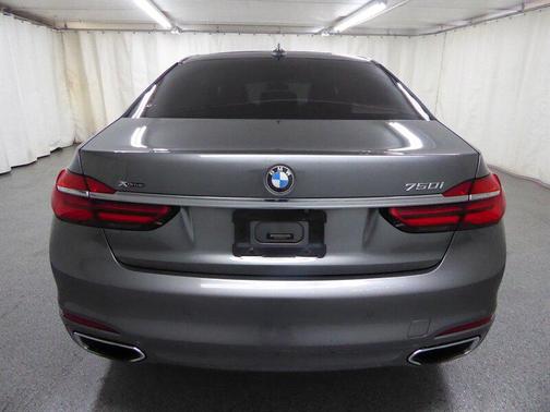 2016 BMW 750 i xDrive