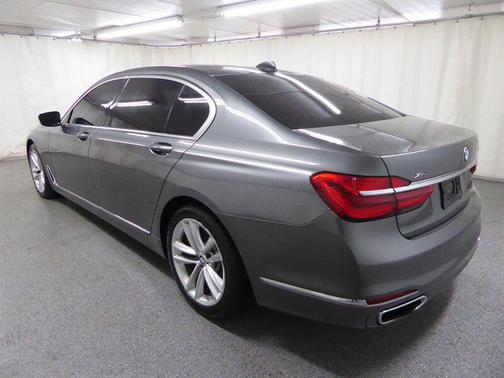 2016 BMW 750 i xDrive