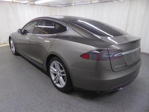 Gray Metallic 2015 Tesla Model S 85D