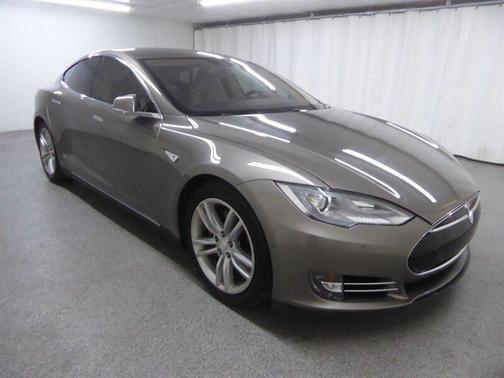 Gray Metallic 2015 Tesla Model S 85D