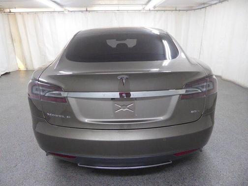 Gray Metallic 2015 Tesla Model S 85D
