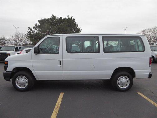 2012 Ford E350 Super Duty XL