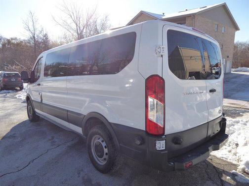 2017 Chevrolet Express 2500 LT