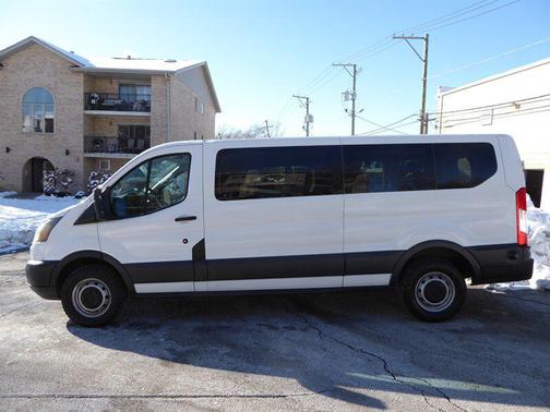 2017 Chevrolet Express 2500 LT
