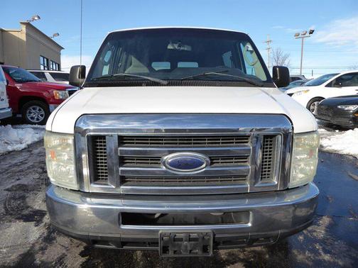 2013 Ford E350 Super Duty XL