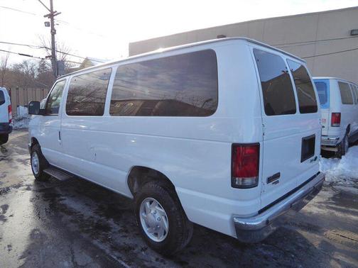 2013 Ford E350 Super Duty XL