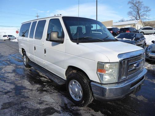 2013 Ford E350 Super Duty XL