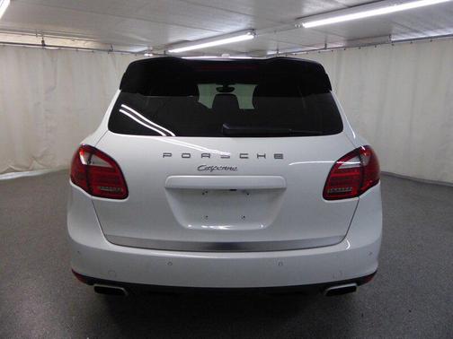 2014 Porsche Cayenne Cayenne