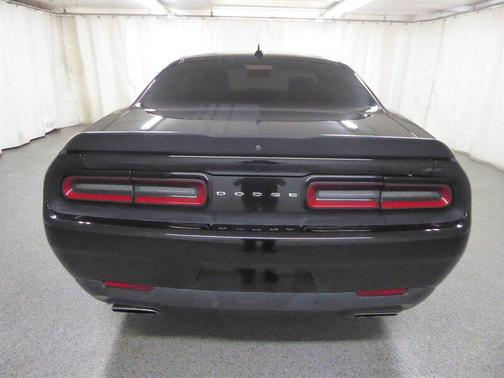 Pitch Black Clearcoat 2018 Dodge Challenger R/T
