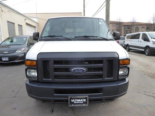 2013 Ford E350 Super Duty XL