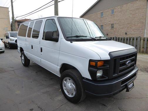 2013 Ford E350 Super Duty XL