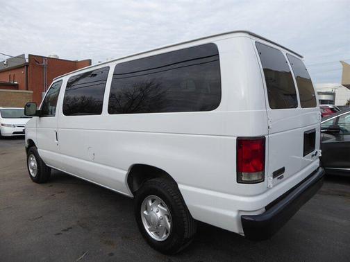 2013 Ford E350 Super Duty XL