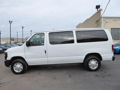 2013 Ford E350 Super Duty XL