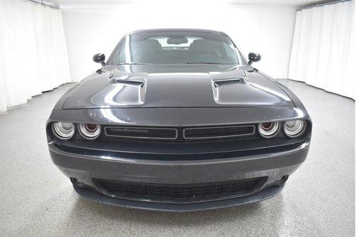 Pitch Black Clearcoat 2016 Dodge Challenger SXT