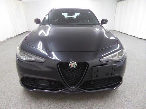 Vulcano Black Metallic 2022 Alfa Romeo Giulia Veloce