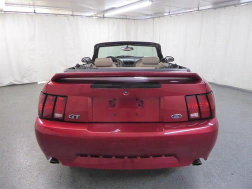 2000 Ford Mustang GT