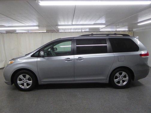 2011 Toyota Sienna LE