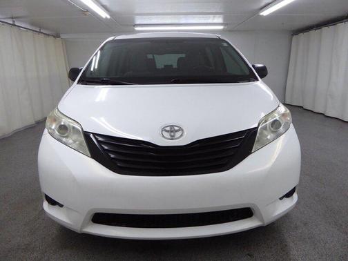 2016 Toyota Sienna L