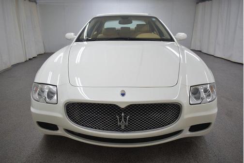 Black 2007 Maserati Quattroporte Executive DuoSelect