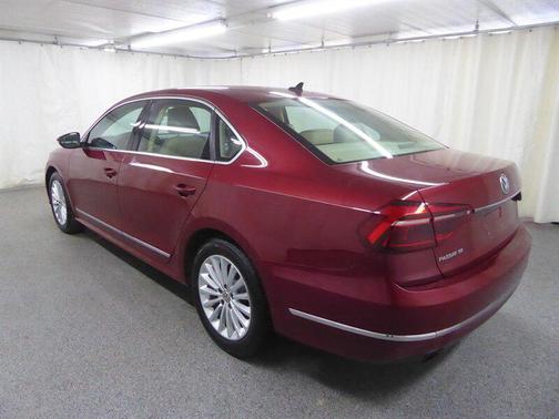 Fortana Red 2017 Volkswagen Passat 1.8T SE