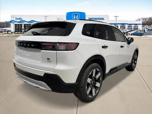 Snowfall Pearl 2025 Honda Prologue