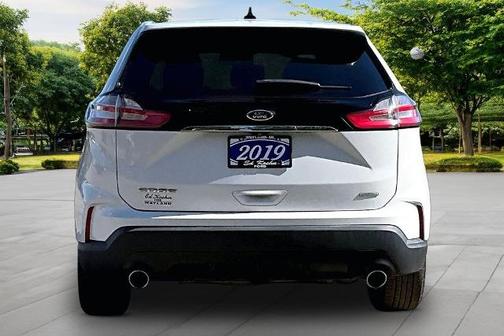 OXFORD WHITE 2019 Ford Edge SE